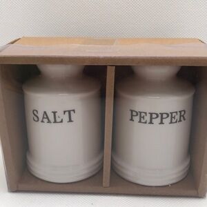 THL Farmhouse‎ Country Shabby Chic salt & pepper shakers NEW